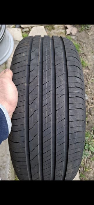 Vand anvelope 215/55/17, 235/45/18, 215/60/17, 225/65/17