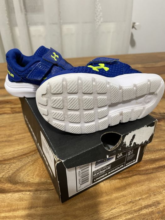 Adidasi baieti Under Armour