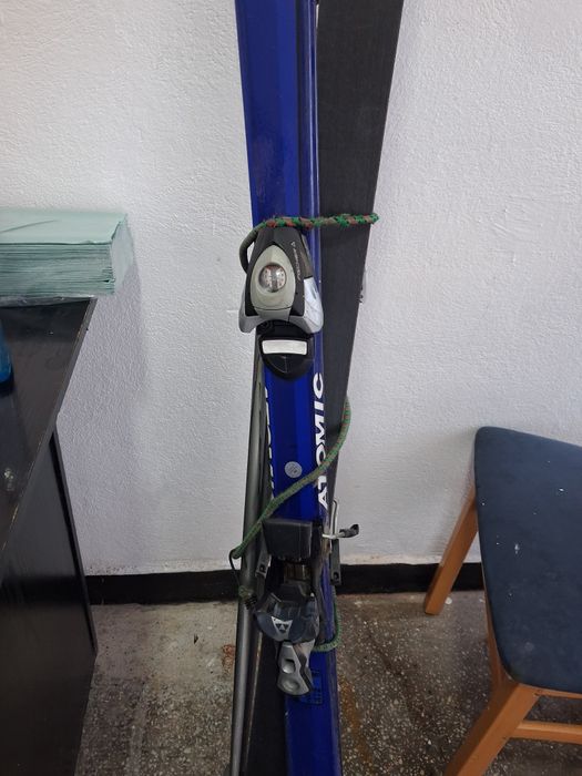 Skiuri Atomic carv C:6