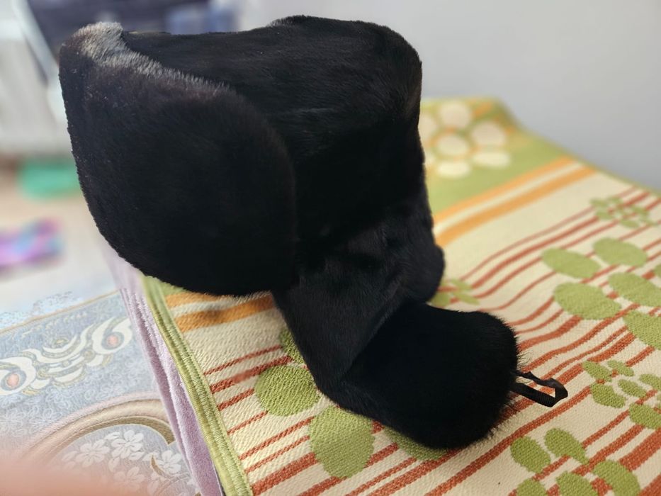 Продам ушанку почти новую