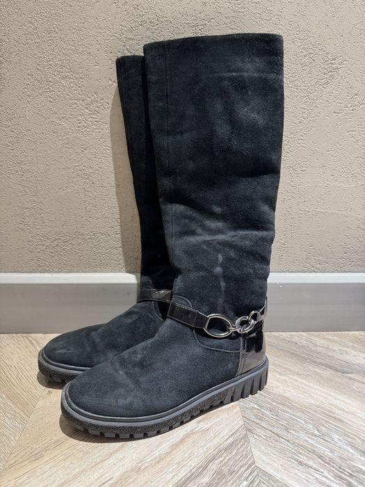 Замшевые зимние сапоги