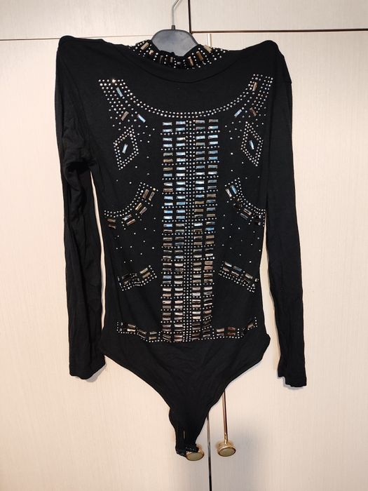 Ефектно боди с камъни