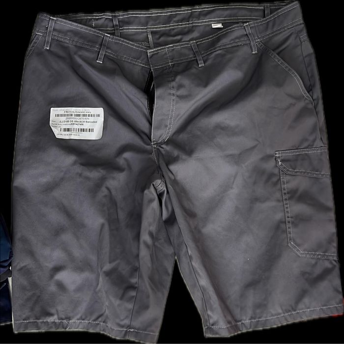 Echipament de munca second hand