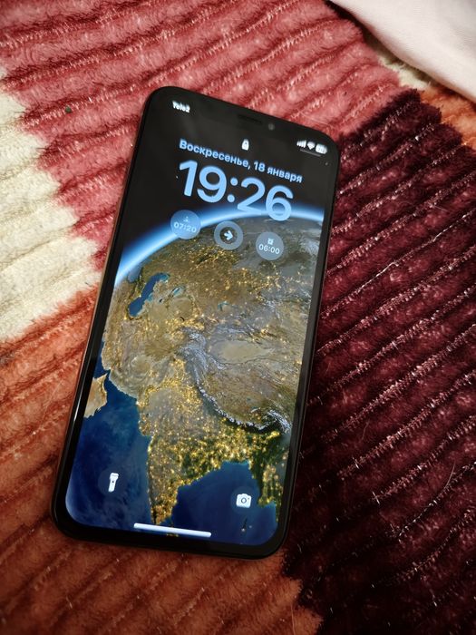 продам 2 айфона хс в достаточно хорошем состоянии