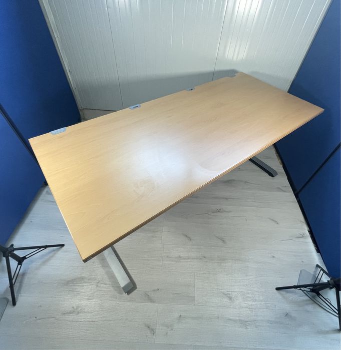 Висок клас! Бюро регулируем внос от германия