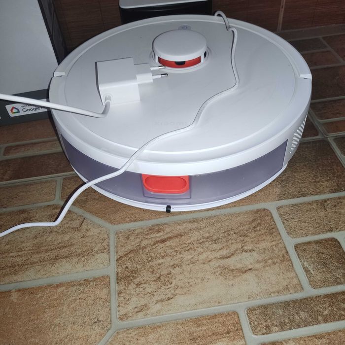 Робот  XIAOMI нов в гаранция