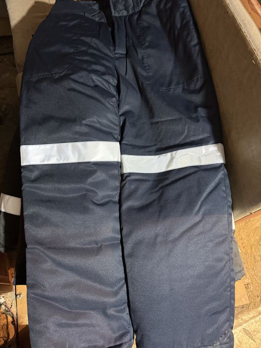 Продам зимнюю спецовку