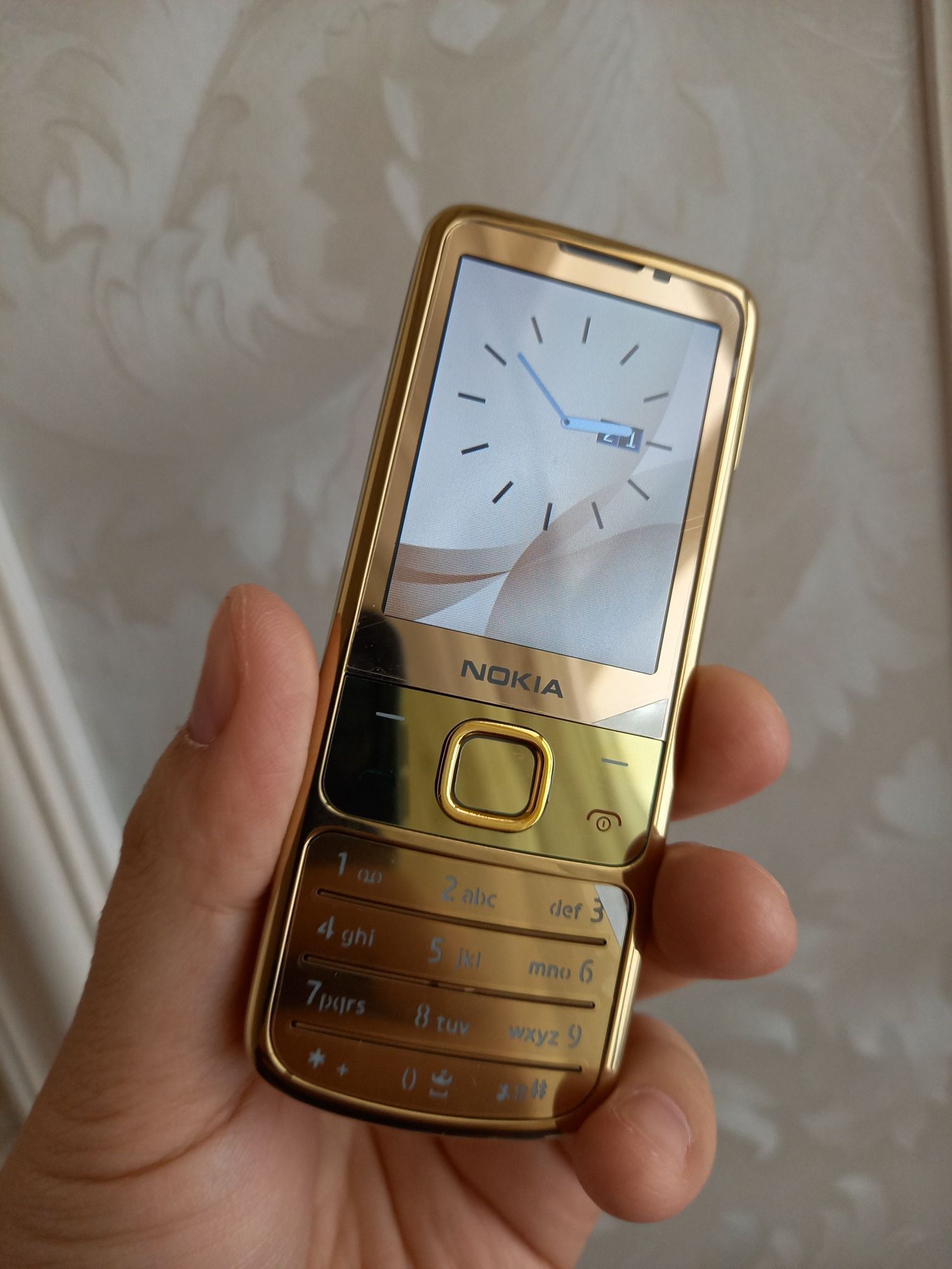 Nokia 6700 Gold edition: 900 000 сум - Мобильные телефоны Ташкент на Olx