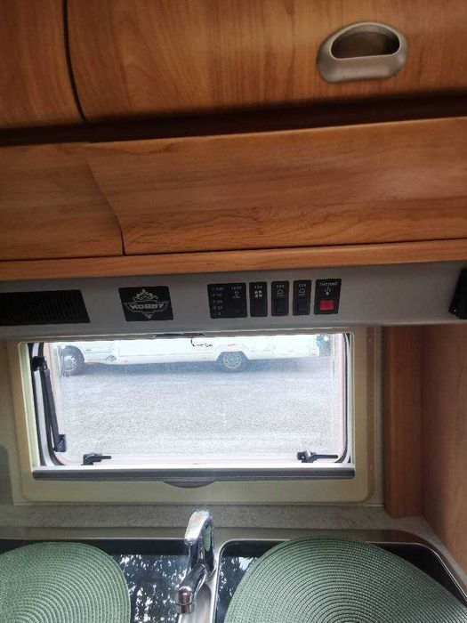 Продавам каравана Hobby Excellent