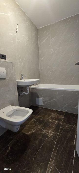 Ap. 3 camere , terasa de 90mp, intabulat.