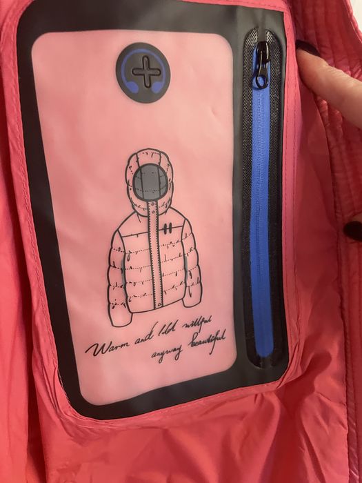 Много яко бонбонено розово дълго яке