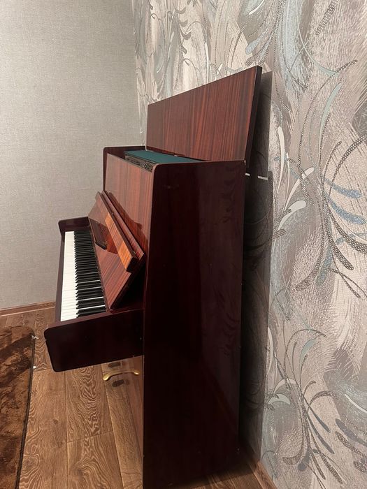 Продам пианино ,