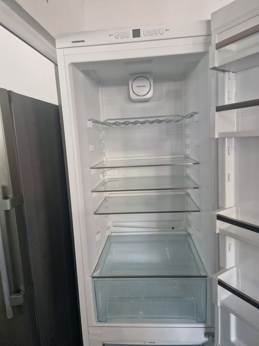 Хладилник с фризер Liebherr A++ No frost 200 см 380 литра