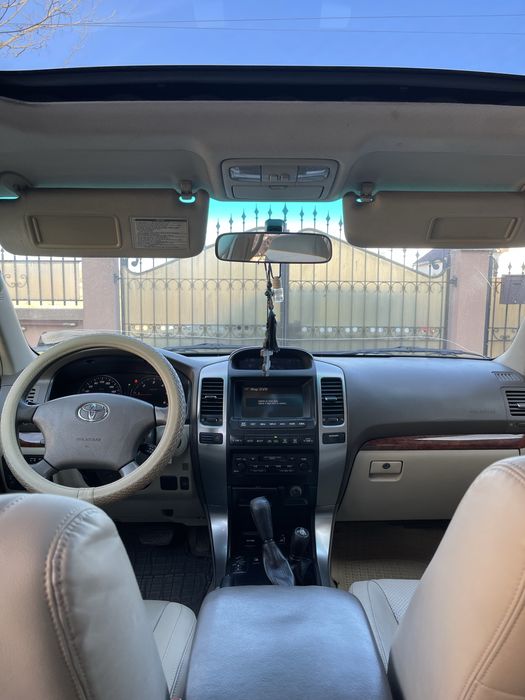 Vand Toyota Land Cruiser 120, 8 locuri