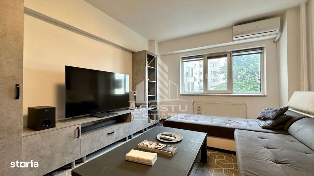 Apartament de vanzare cu 3 camere si garaj, etajul 1,  Aradului