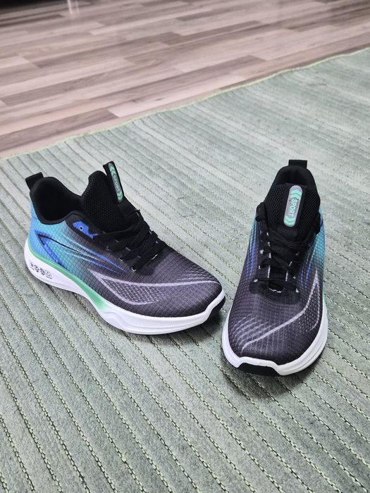 Кроссовки унисекс 36,5 р