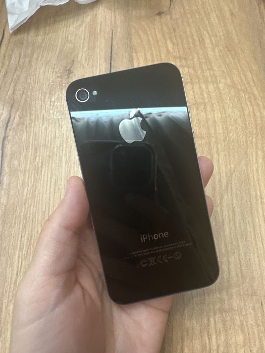 iPhone 4 s б/у рабочий