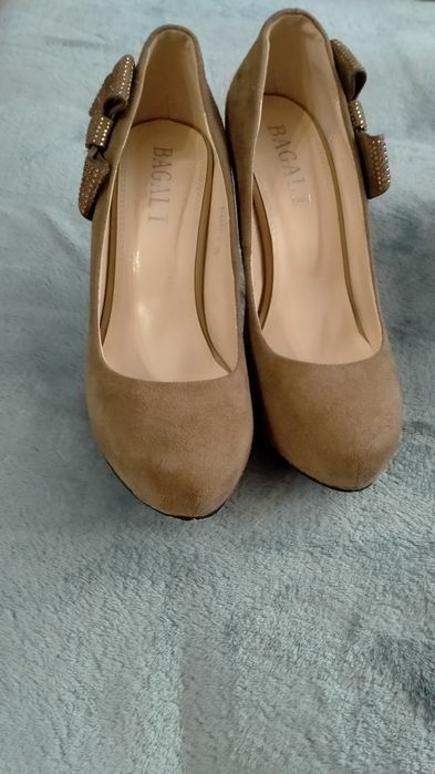 Продам  очень шикарные туфли