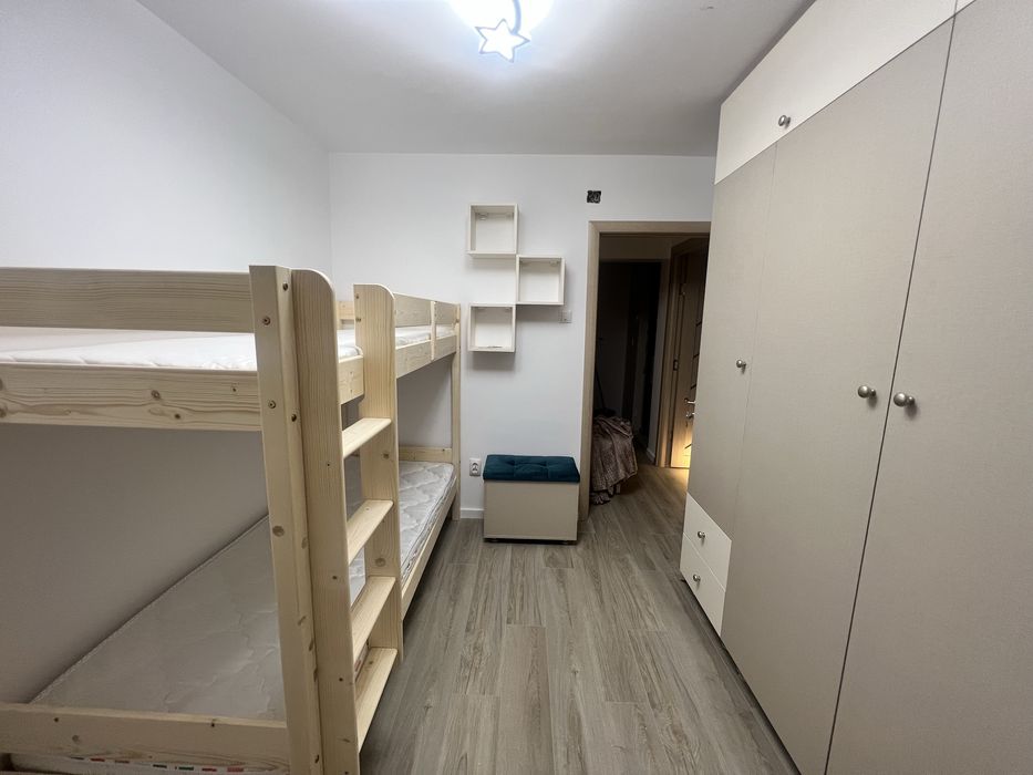 Pat supraetajat ca nou, lemn masiv