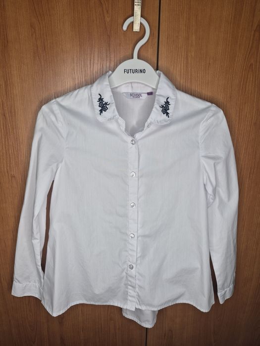 Продам школьные блузки с длинным руковом