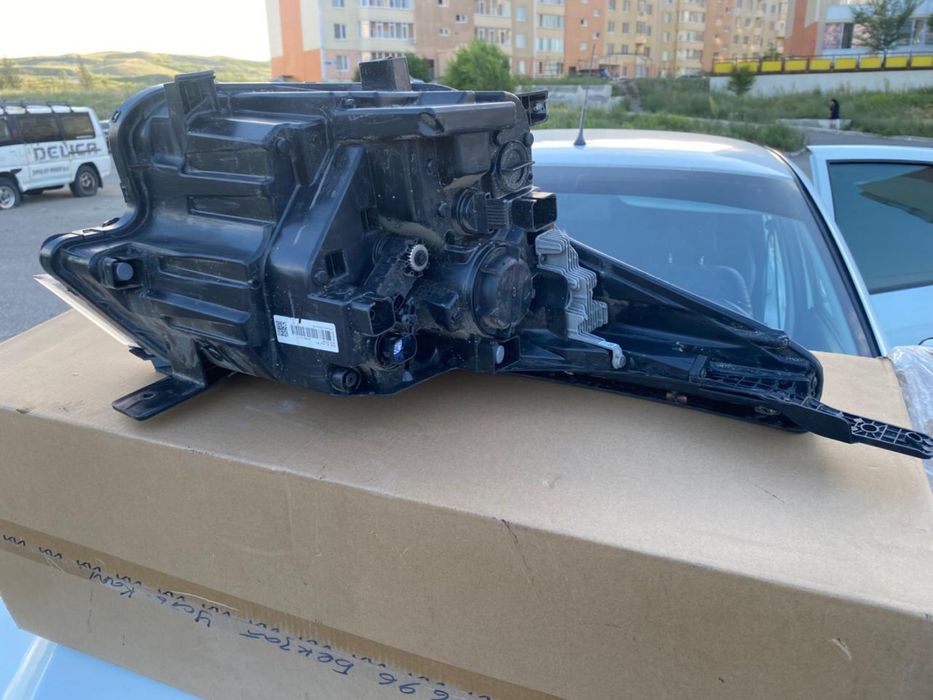 Kia Seltos сол жақ фарасы