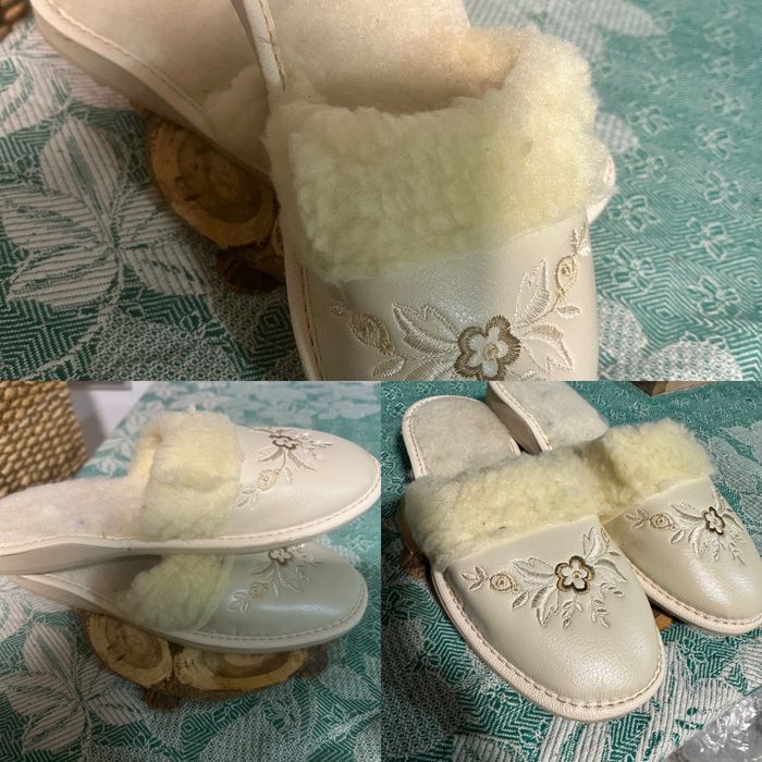 Papuci si botosi de casa