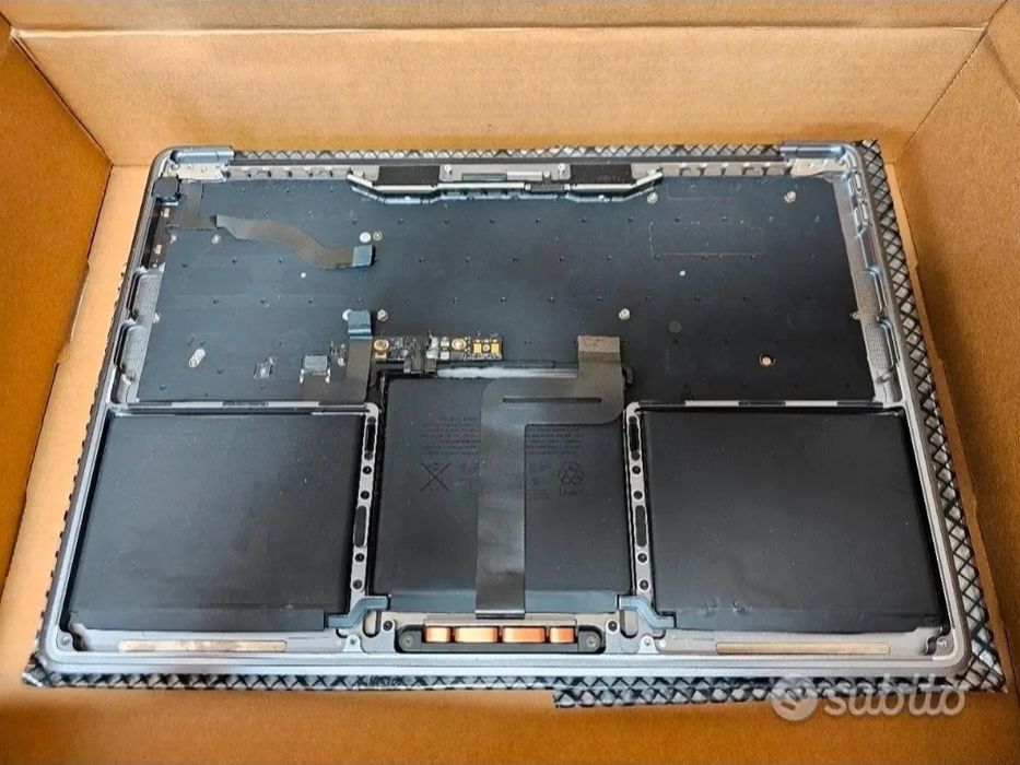Carcasa aluminiu MacBook Air + tastatura + baterie
