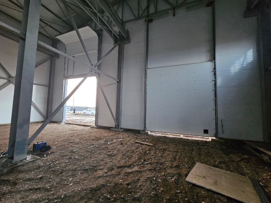 Ангарные секционные ворота Алматы