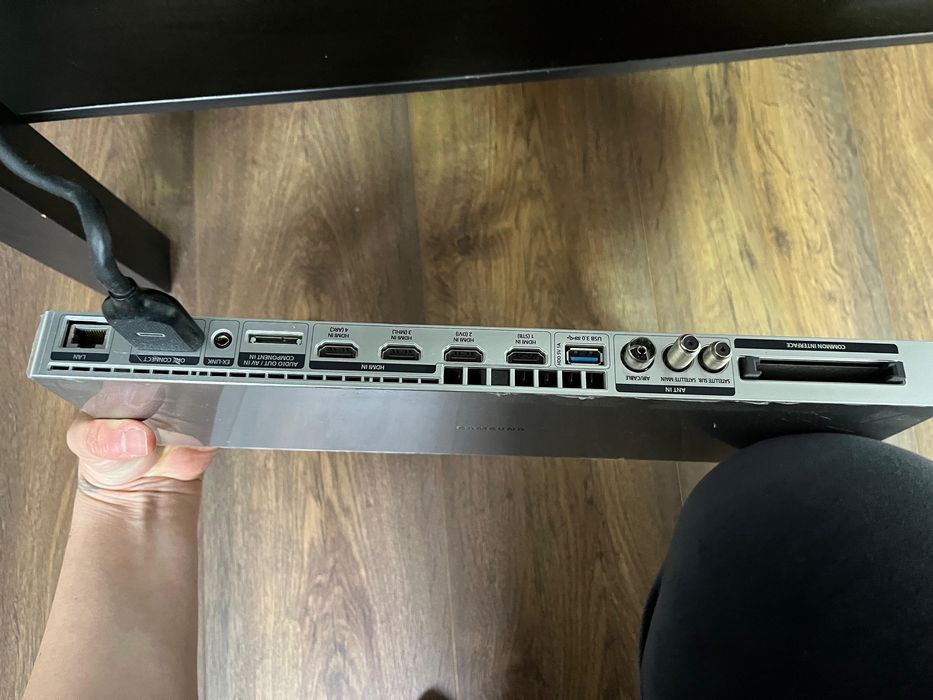 televizor Samsung UE78JS9500L crapat