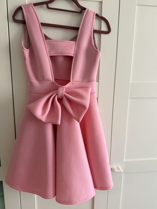 Дамска ефектна рокля с панделка