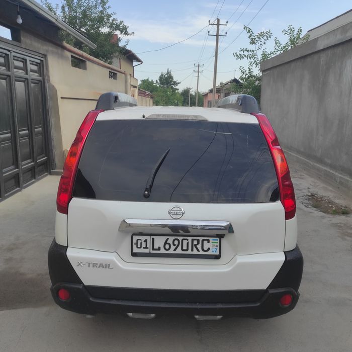 Срочно. Nissan X Trail 4x4 (2009)-yaxshi holatda.