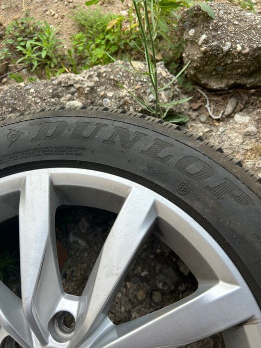 Оригинални VW 17” джанти + зимни гуми Dunlop