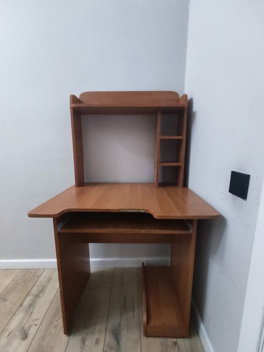 Срочно продам стол есть торг