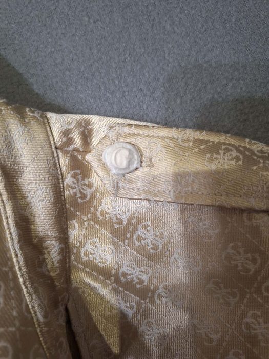 Чисто ново палто guess
