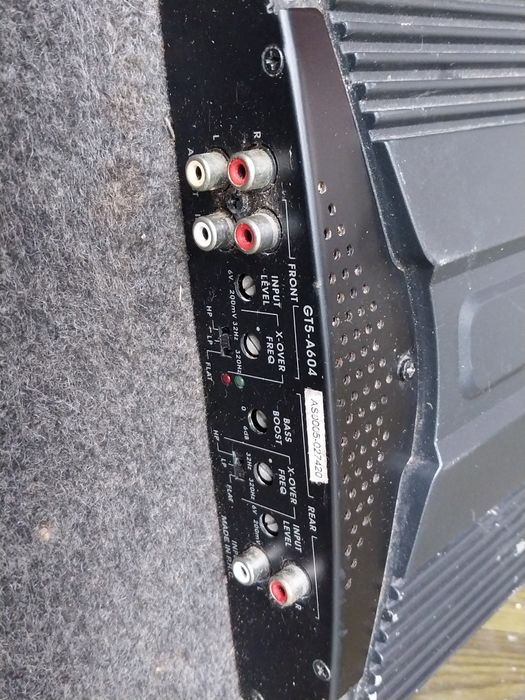 Vând swbufar auto JBL