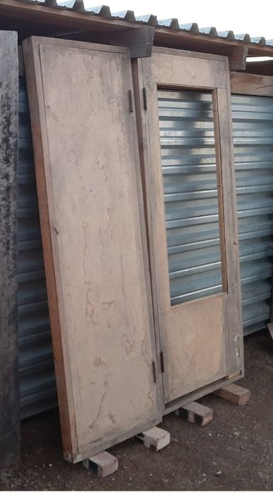 Двери деревянные