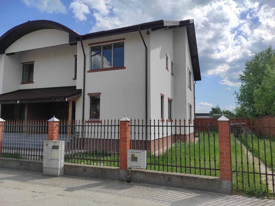 casa duplex Targoviste Aleea Manastirii  Dealu