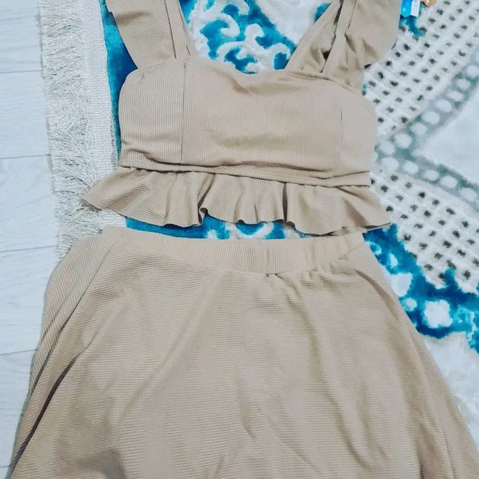 Продается новые купальники