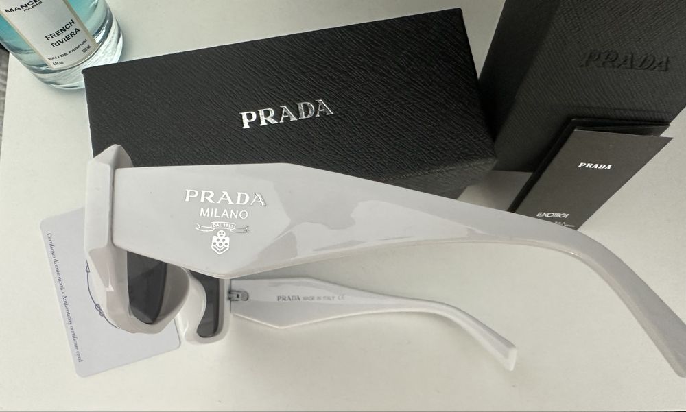 ochelari prada de soare albi