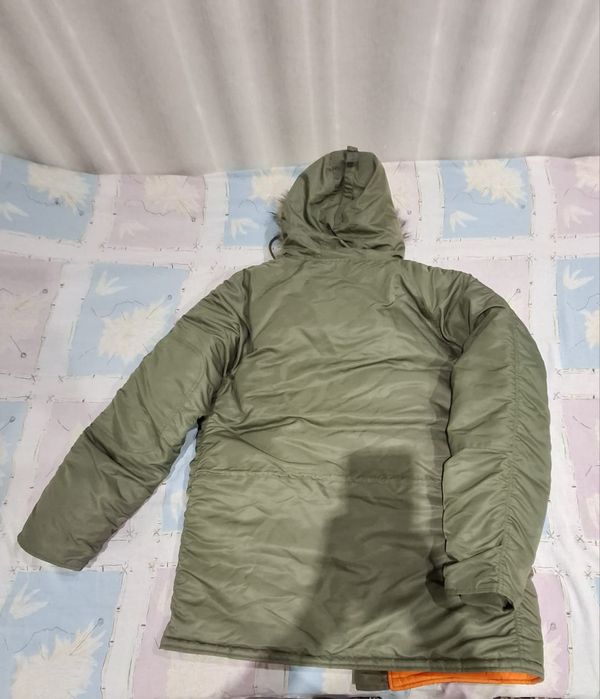 Продам куртку зимнюю.
