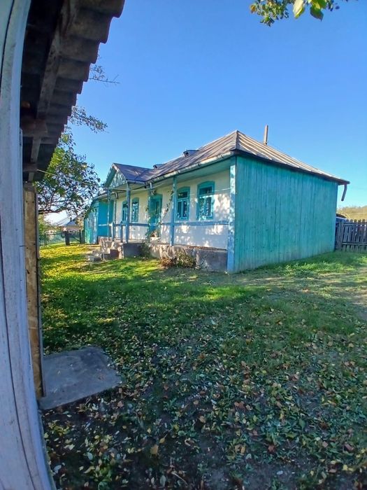 Vând casă bătrânescă