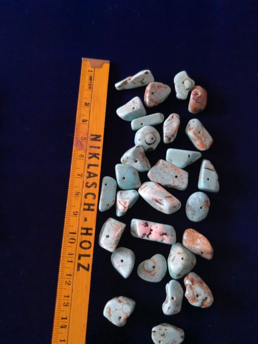 Lot turcoaz turquase naturale găurite. Toate au gaură.