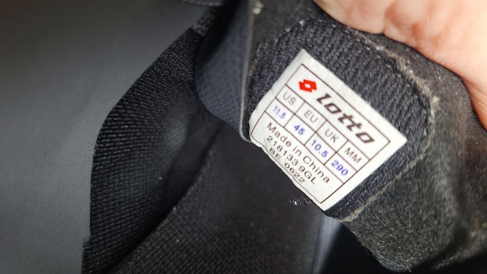 Футболни обувки бутонки Lotto 45