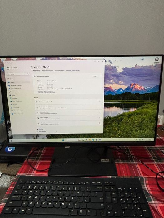 Настолен компютър Lenovo