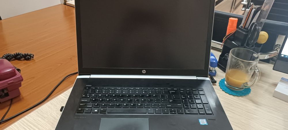 Notebook HP 17 inch. 256ssd