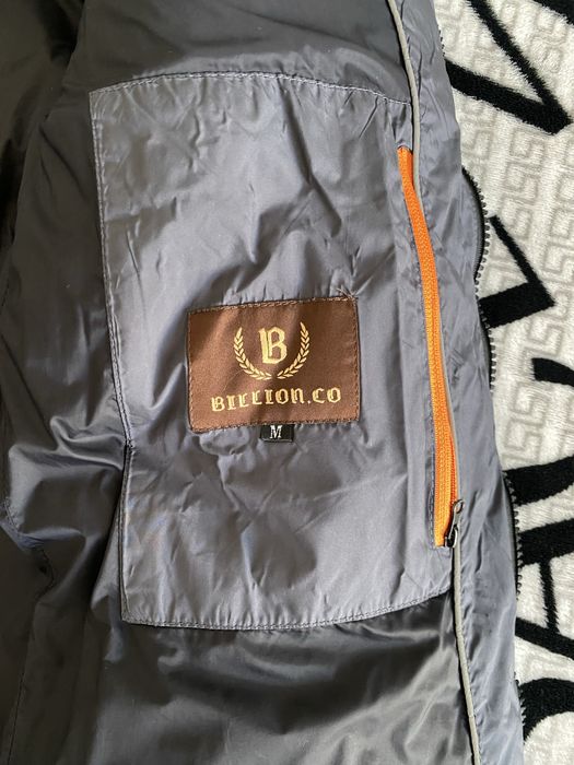 Теплая куртка Л размера Billionco
