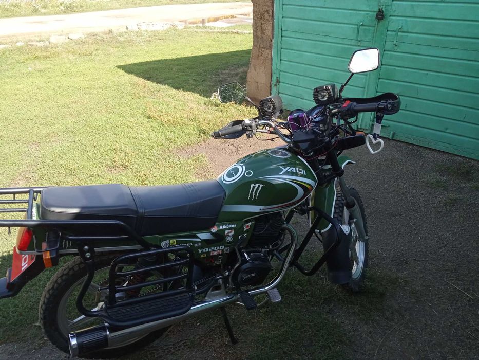 Продам мотоцикл Yaqi 200