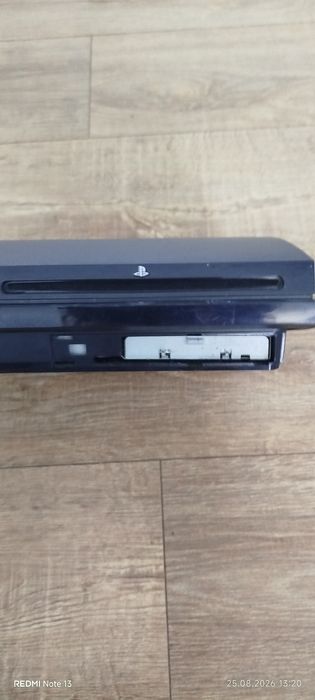 PS3 in stare buna, cu 4 jocuri și o maneta