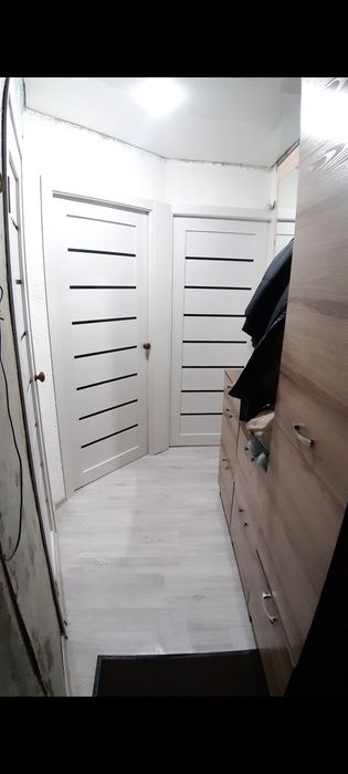 Шкаф в прихожую .