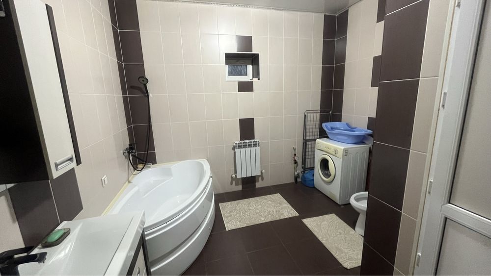 Дом 2 этажный большой